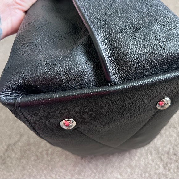 Louis Vuitton Carmel Mahina Noir - Picture 4 of 17